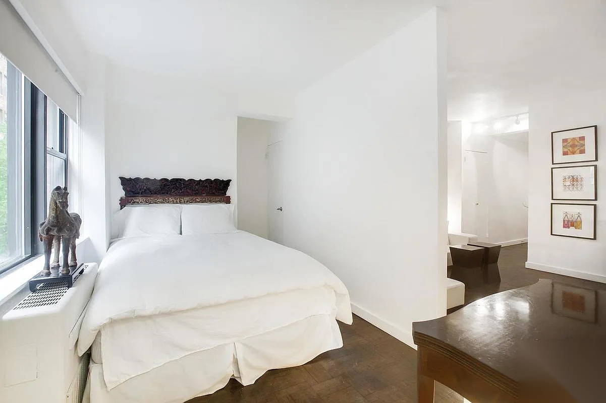 240 East 46th Street, #5A &mdash; Sleeping alcove, third view