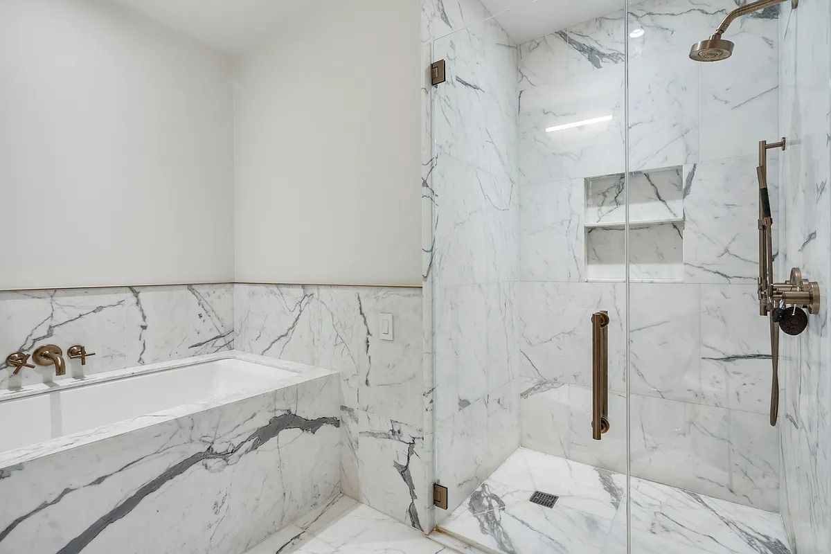 305 East 51st Street, #4H &mdash; En-suite primary bath